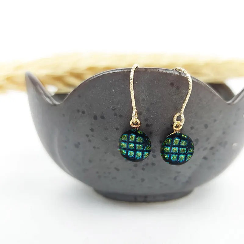 Boucles d'oreilles crochet longues pendantes dorées vertes charmella