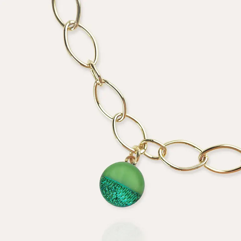 Bracelet pampille en verre breloque en doré vert avantica