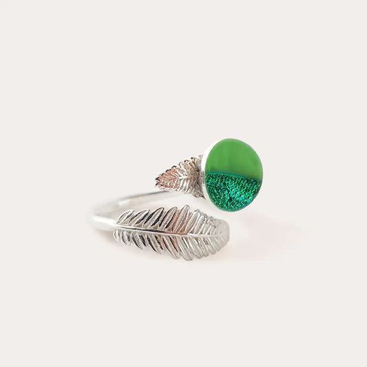 Bague réglable avec petits anneaux en argent massif verte avantica