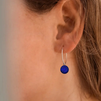 Boucles d'oreilles créoles en argent originales, bleu nocturnelle
