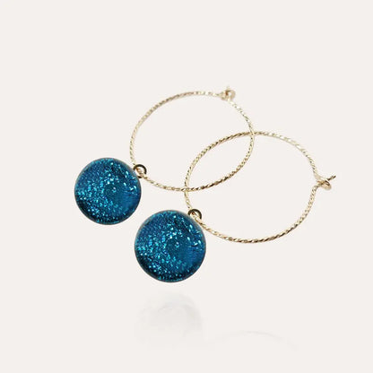 Boucles d'oreilles créoles torsadées pendantes fantaisie dorées bleu azuline