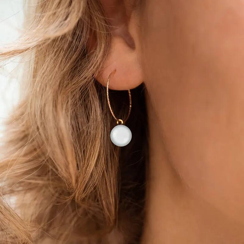 Boucles d'oreilles créoles torsadées petite épaisses dorées blanches lumine