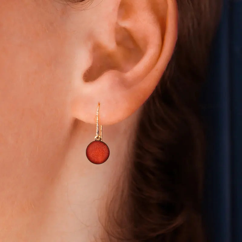 Boucles d'oreilles crochet pendantes originales en or rouge flambesia