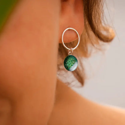 Boucles d'oreilles femme en perle de verre, bijouterie en ligne France en argent 925, vertes orneige