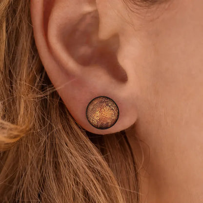 Clou d'oreille en argent massif marron et orange safrane