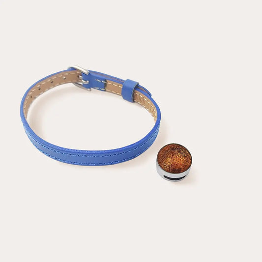 Bracelet cuir bleu avec verre de Murano marron safrane