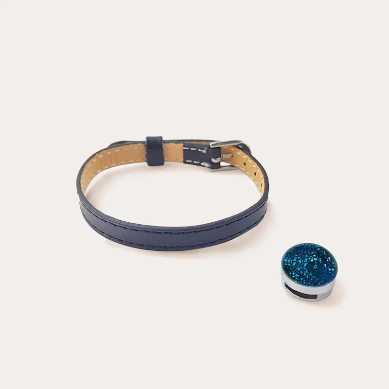 Bracelet cuir noir, manchette femme en bleu azuline