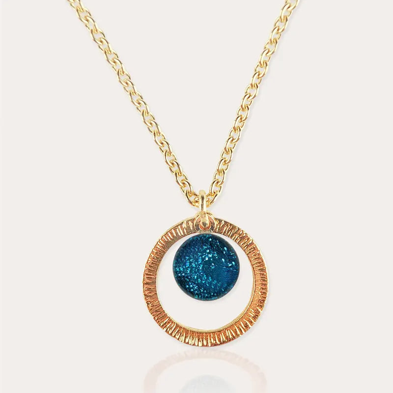 Collier chaîne pour femme fin en plaque or, bleu azuline