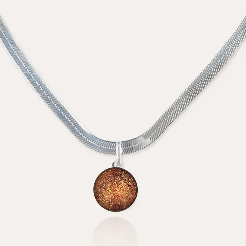 Collier serpent femme simple en argent massif, marron et orange safrane